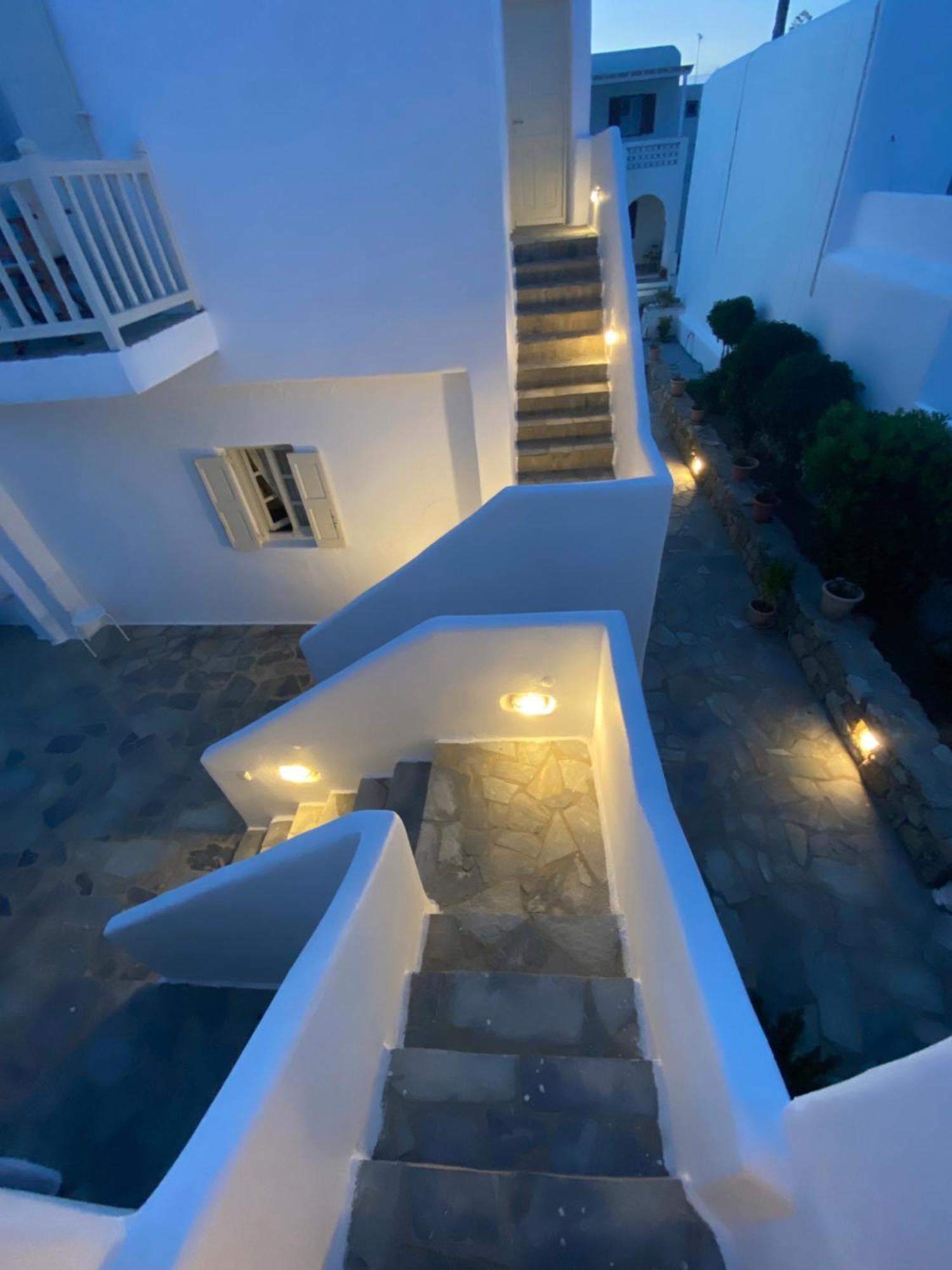 Twins-Trisa Apartments Ornos  Exterior photo