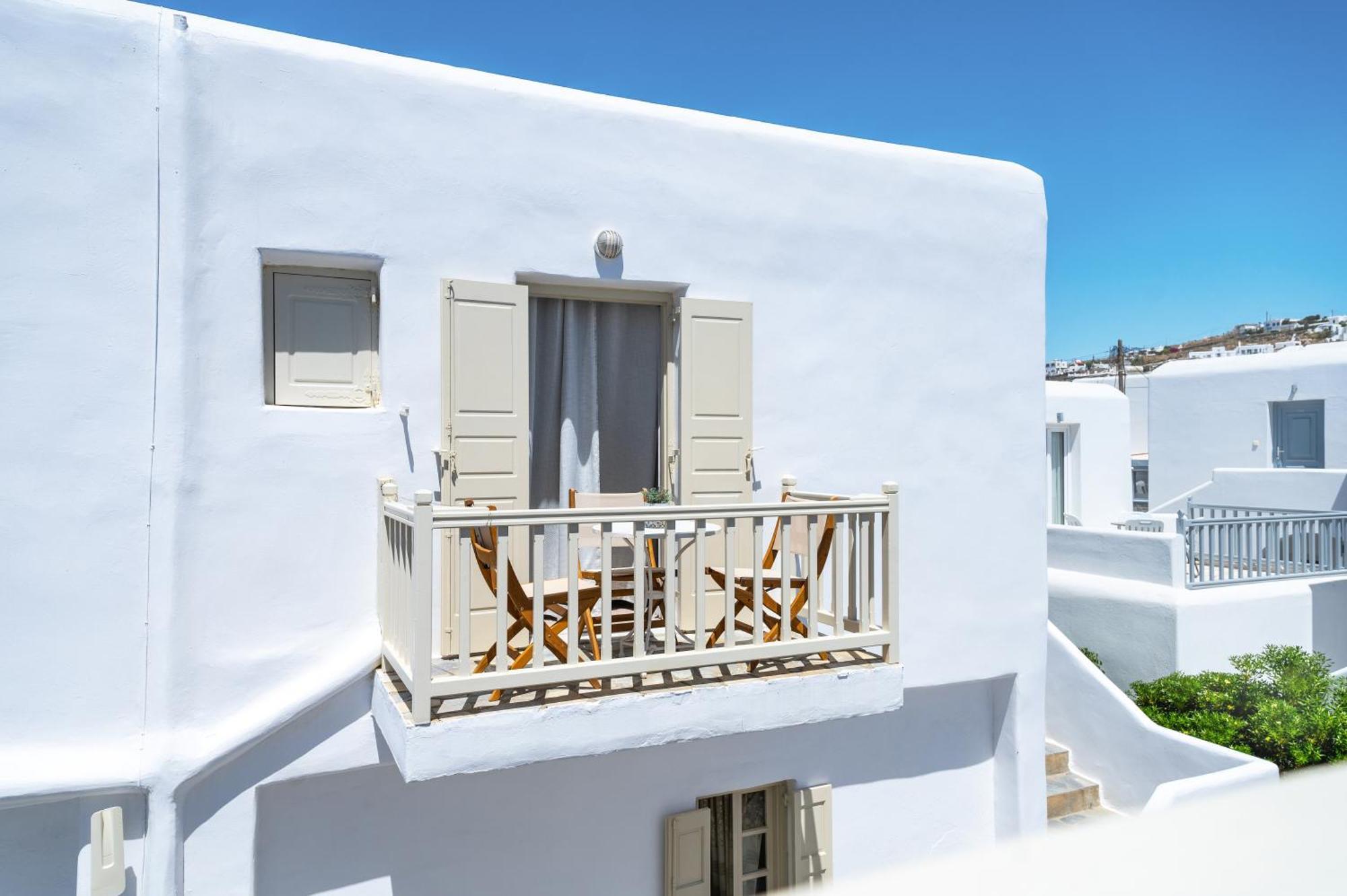 Twins-Trisa Apartments Ornos  Exterior photo
