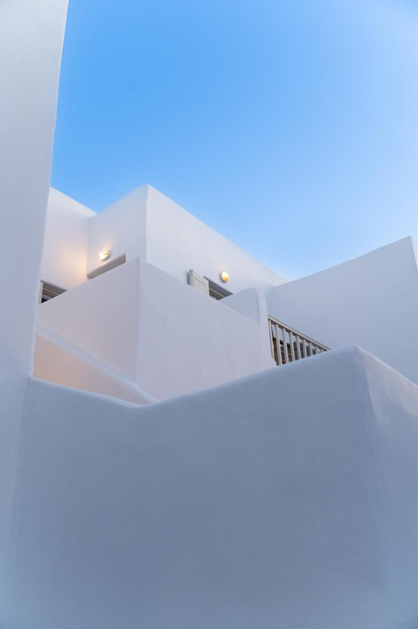 Twins-Trisa Apartments Ornos  Exterior photo